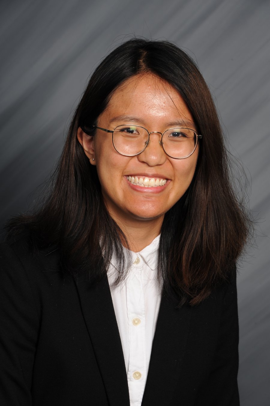 Headshot of Dr. Angela Chen, M.D.